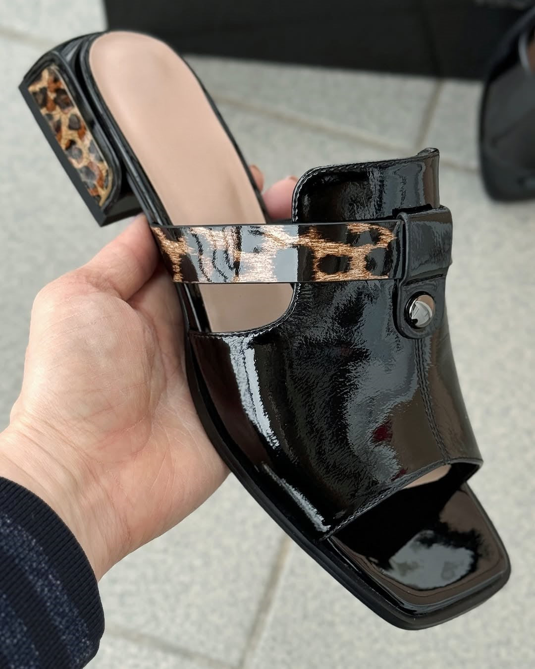 Women's Calfskin Gladiator Flat Sandals