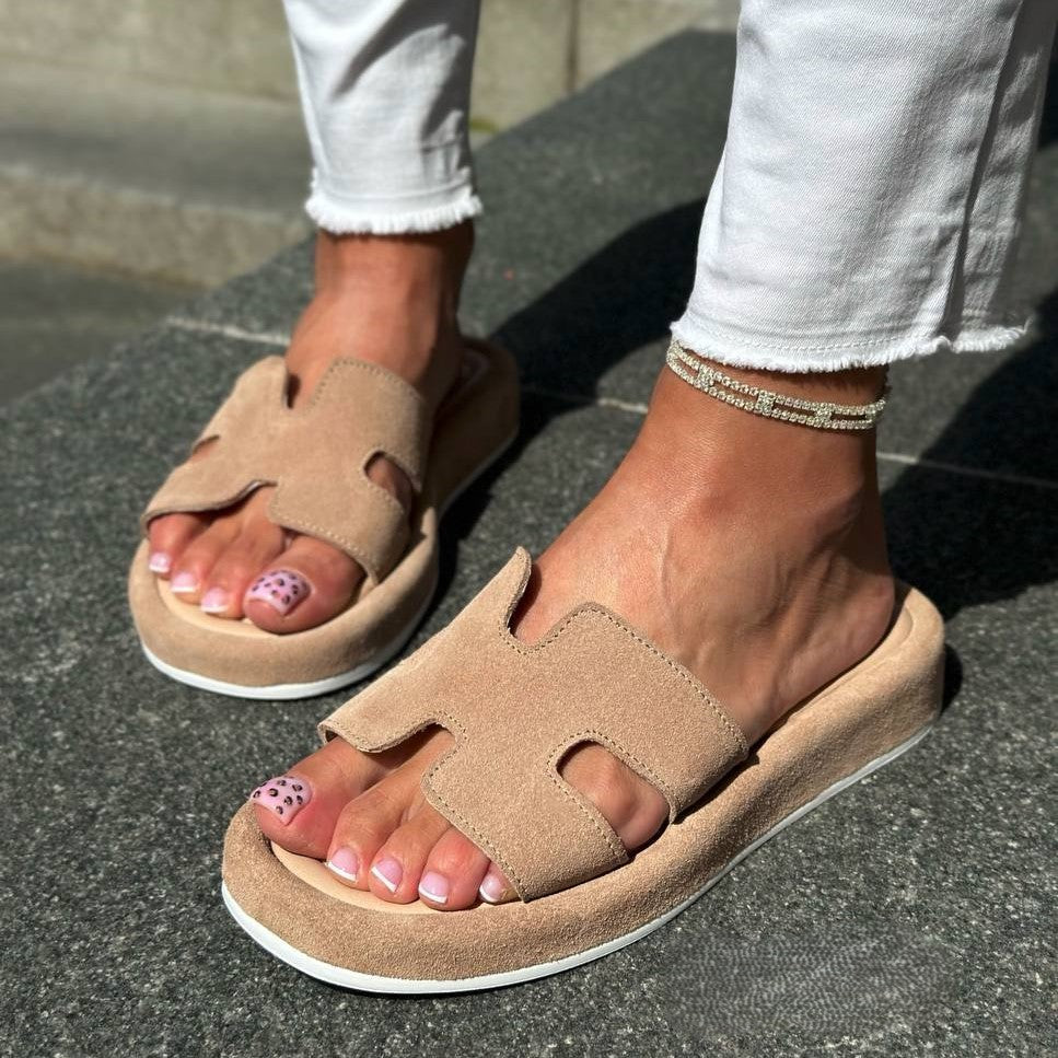 Women's Velours Rouge Marsala Sandals
