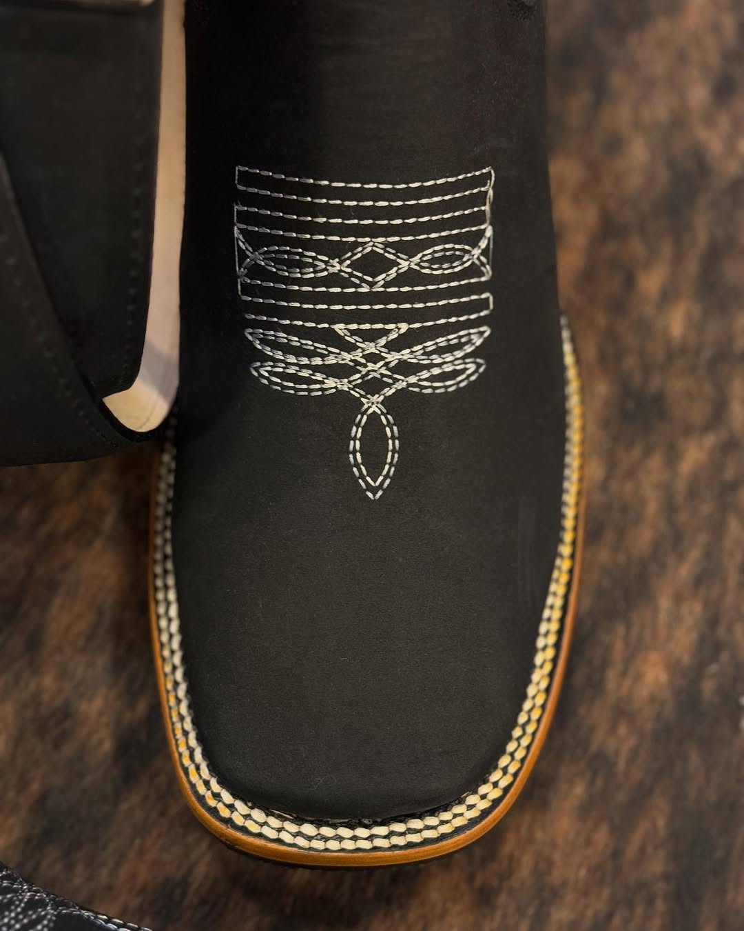 Men's Embroidered Chelsea Boots Martin Boots