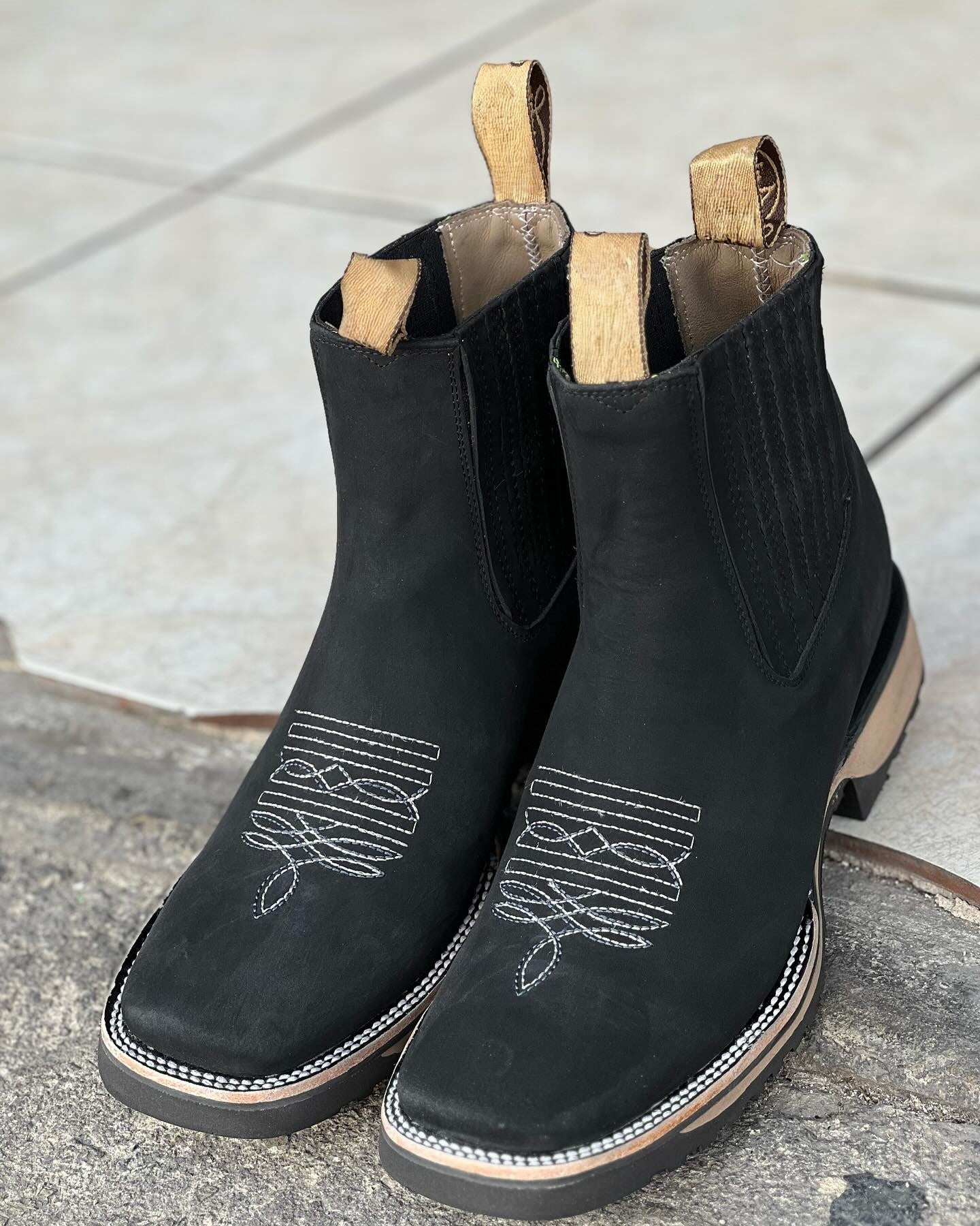Men's Wild West Genuine Leather Ranch Toe Short Boot