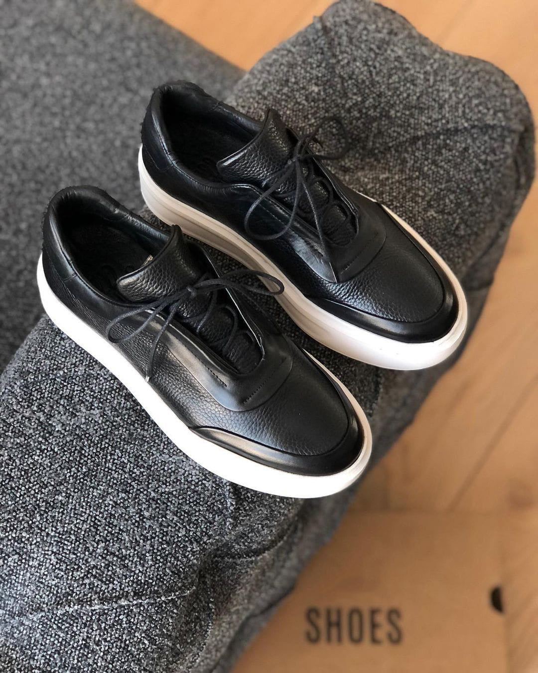 Leather Versatile Casual Sports Shoes