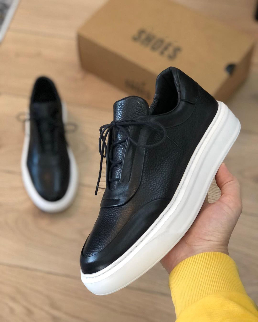 Leather Versatile Casual Sports Shoes