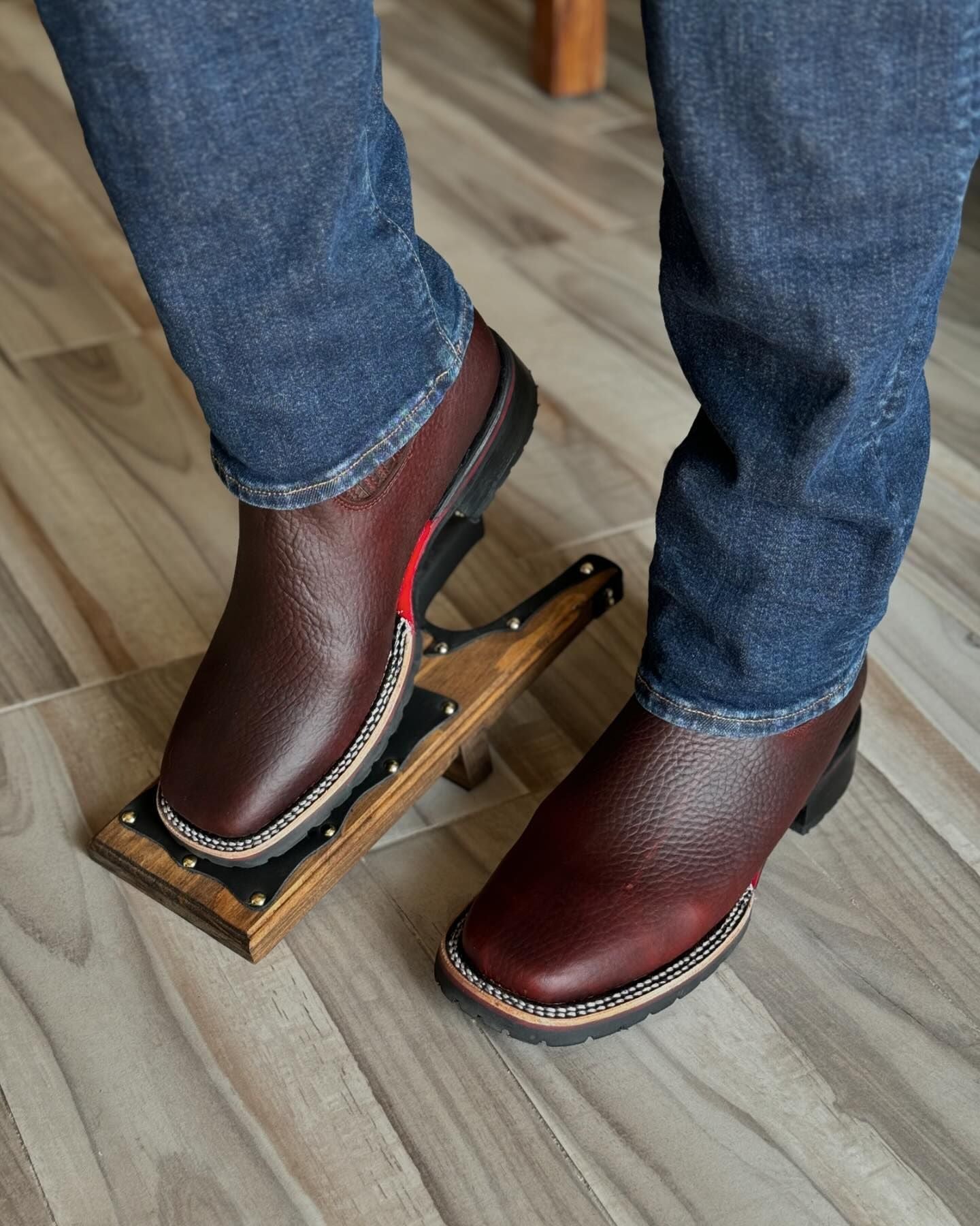 Scratch Resistant Cowhide Cowboy Boots