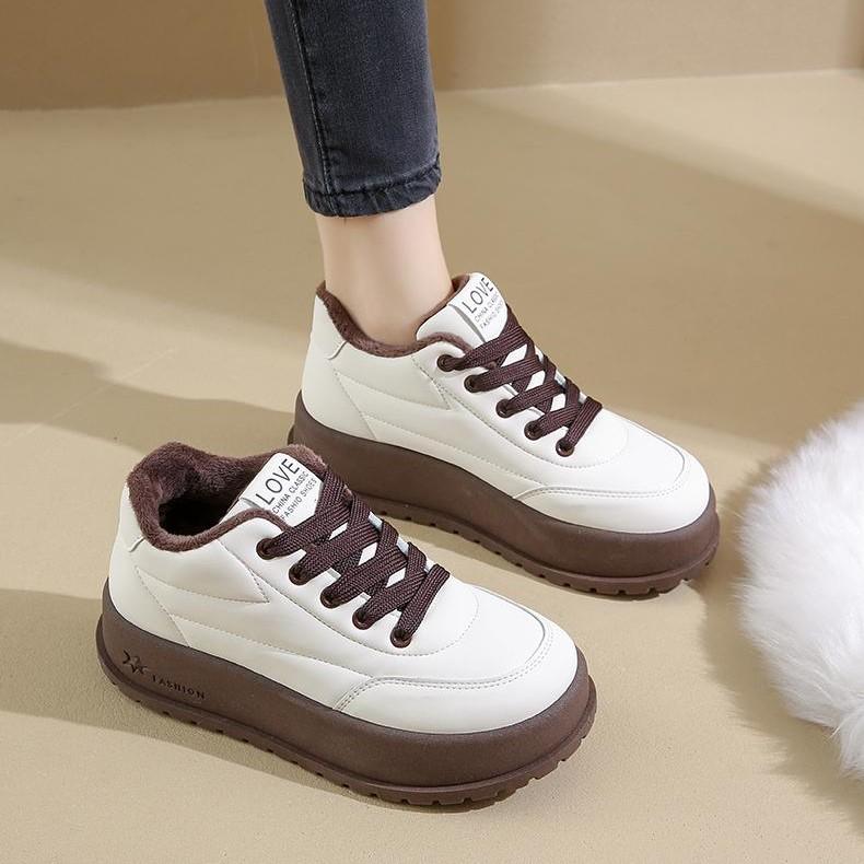 Women's Velvet Star Leather Sneakers