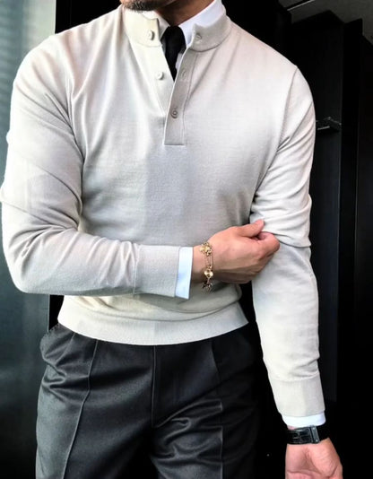 Long-sleeved knitted sweater