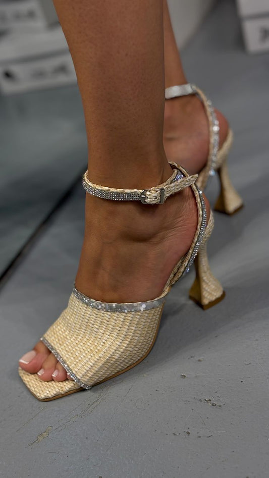 Braided Low-heeled Diamond Sandals