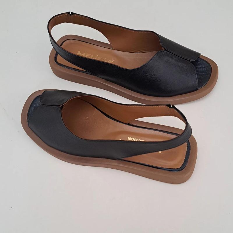 Fishmouth Flip-on Flat Sandals